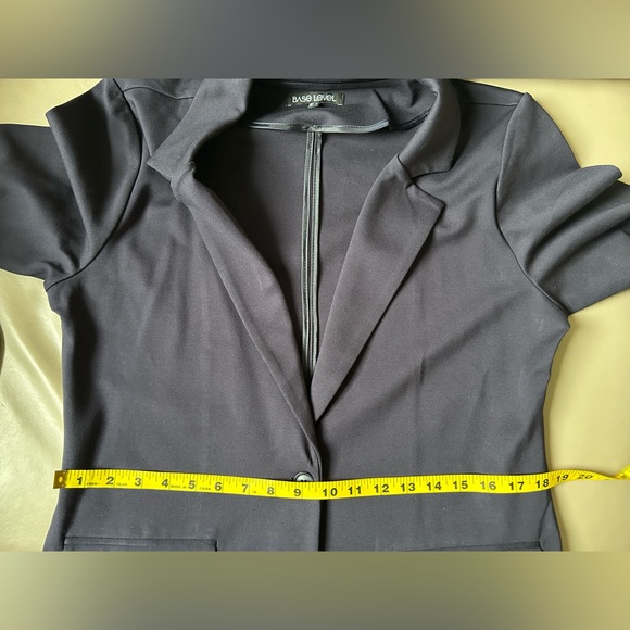 Base Level single-breasted blazer in a firmly elastic jersey - Picture 3 of 8